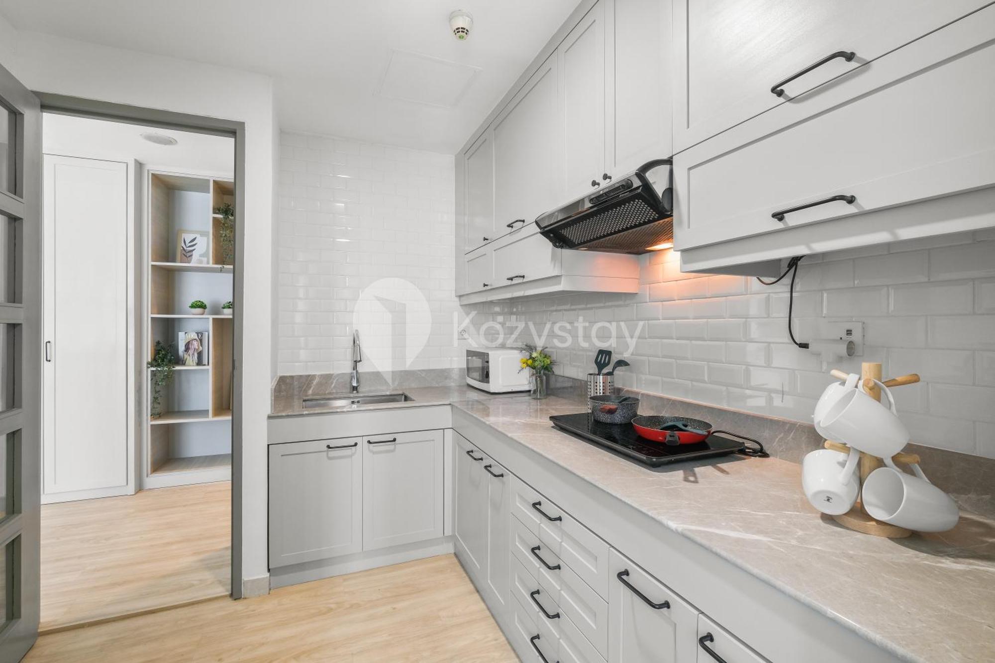 Apartemen Marmo By Kozystay - Mega Kuningan Jakarta
